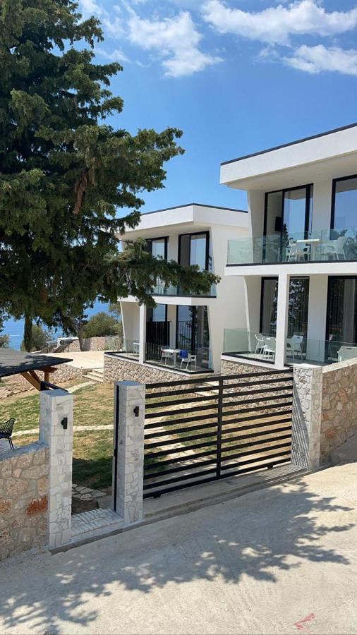 Summer Wine Boutique Hotel Dhërmi エクステリア 写真