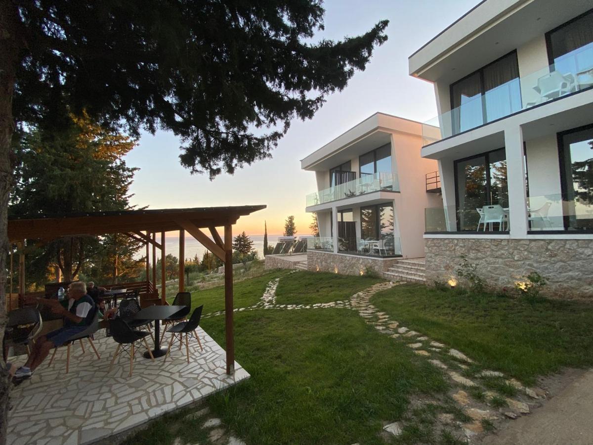 Summer Wine Boutique Hotel Dhërmi エクステリア 写真