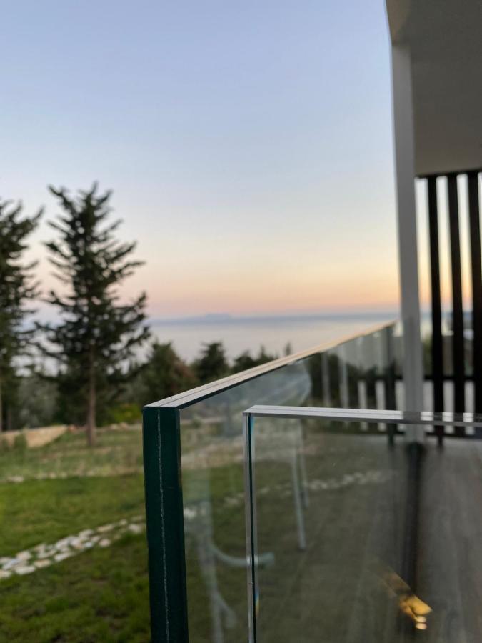 Summer Wine Boutique Hotel Dhërmi エクステリア 写真