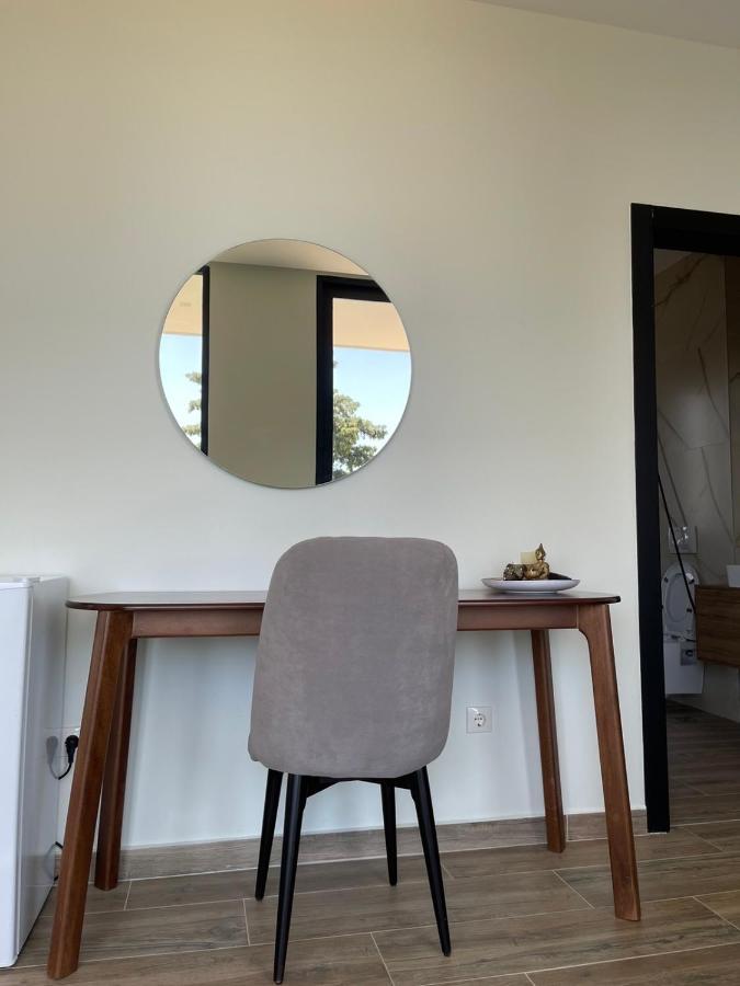Summer Wine Boutique Hotel Dhërmi エクステリア 写真