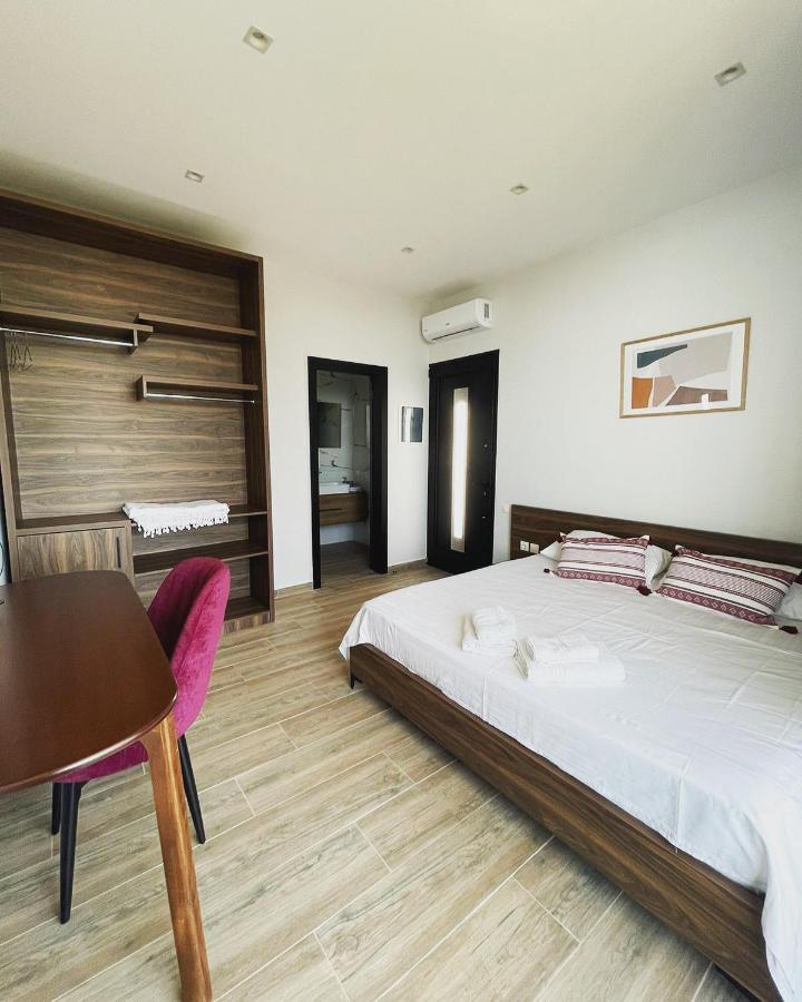 Summer Wine Boutique Hotel Dhërmi エクステリア 写真