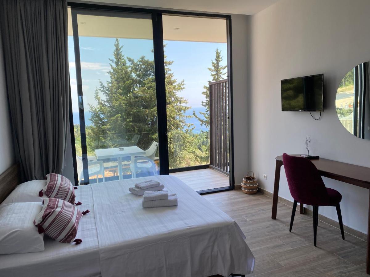 Summer Wine Boutique Hotel Dhërmi エクステリア 写真