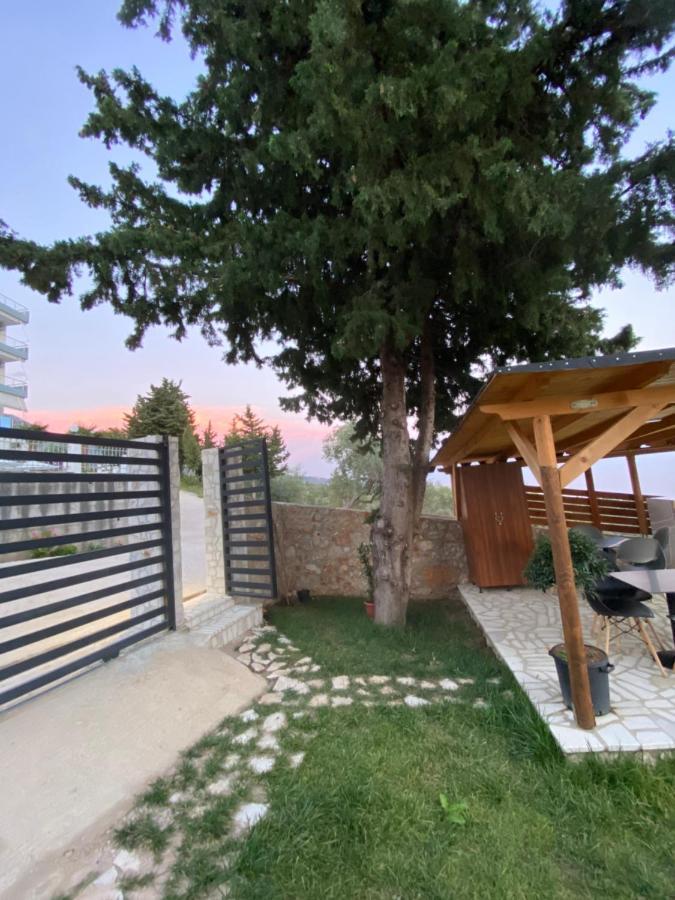 Summer Wine Boutique Hotel Dhërmi エクステリア 写真