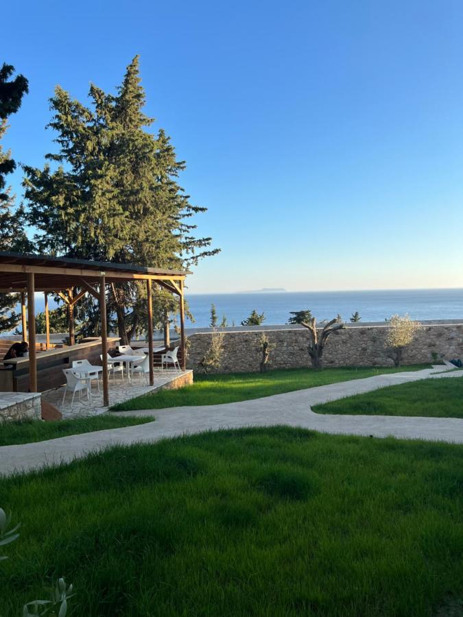 Summer Wine Boutique Hotel Dhërmi エクステリア 写真