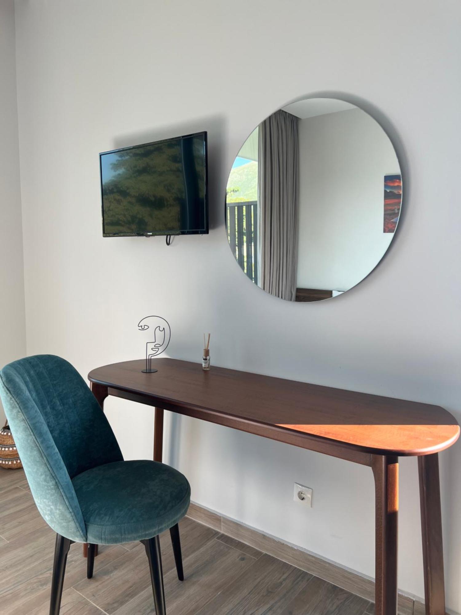 Summer Wine Boutique Hotel Dhërmi エクステリア 写真