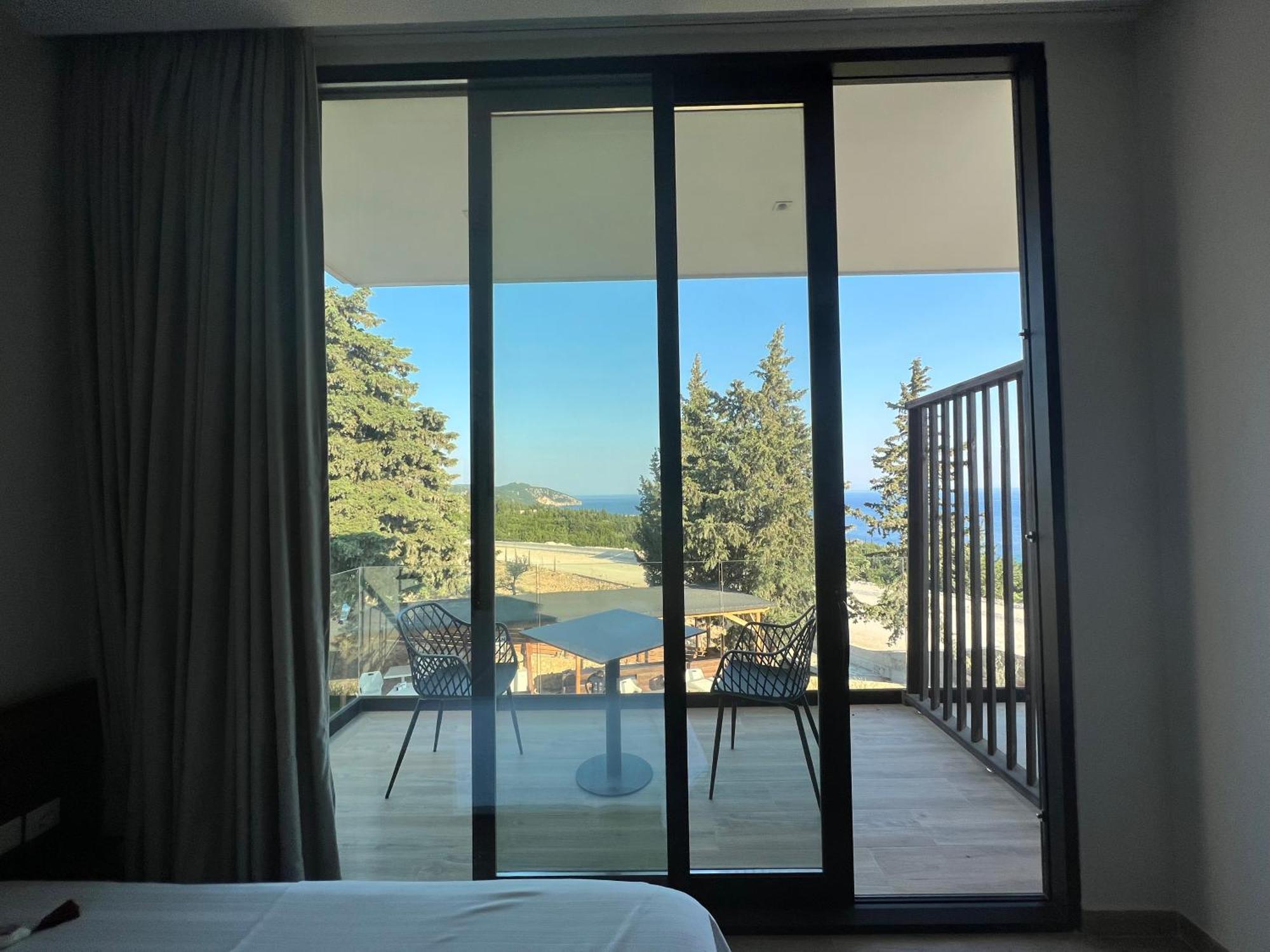 Summer Wine Boutique Hotel Dhërmi エクステリア 写真